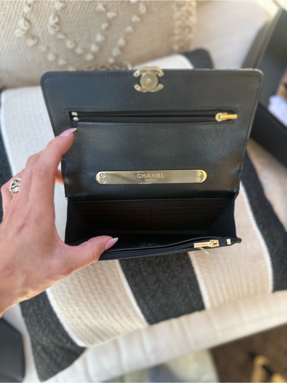 Chanel Wallet On Chain with Handle Lambskin & Gold Black - Picture 9 of 16